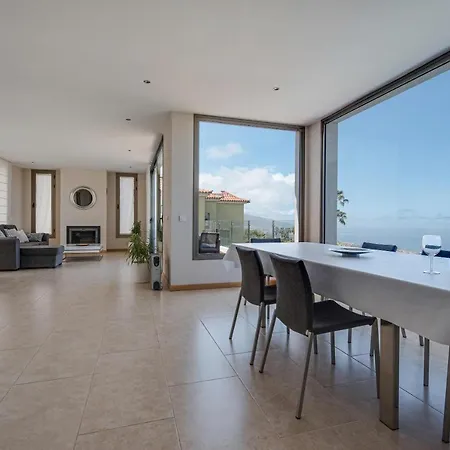 Casa *