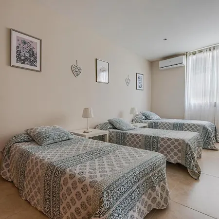 Casa *